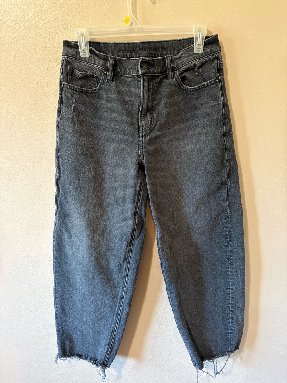 American Eagle Black Barrel Jeans Womens size 4 short